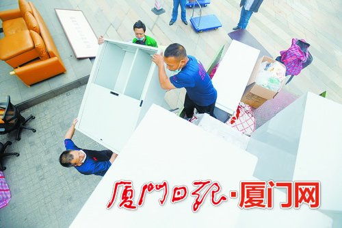 廈門家政服務需求激增，保潔、空調清洗與長途搬家業務繁忙